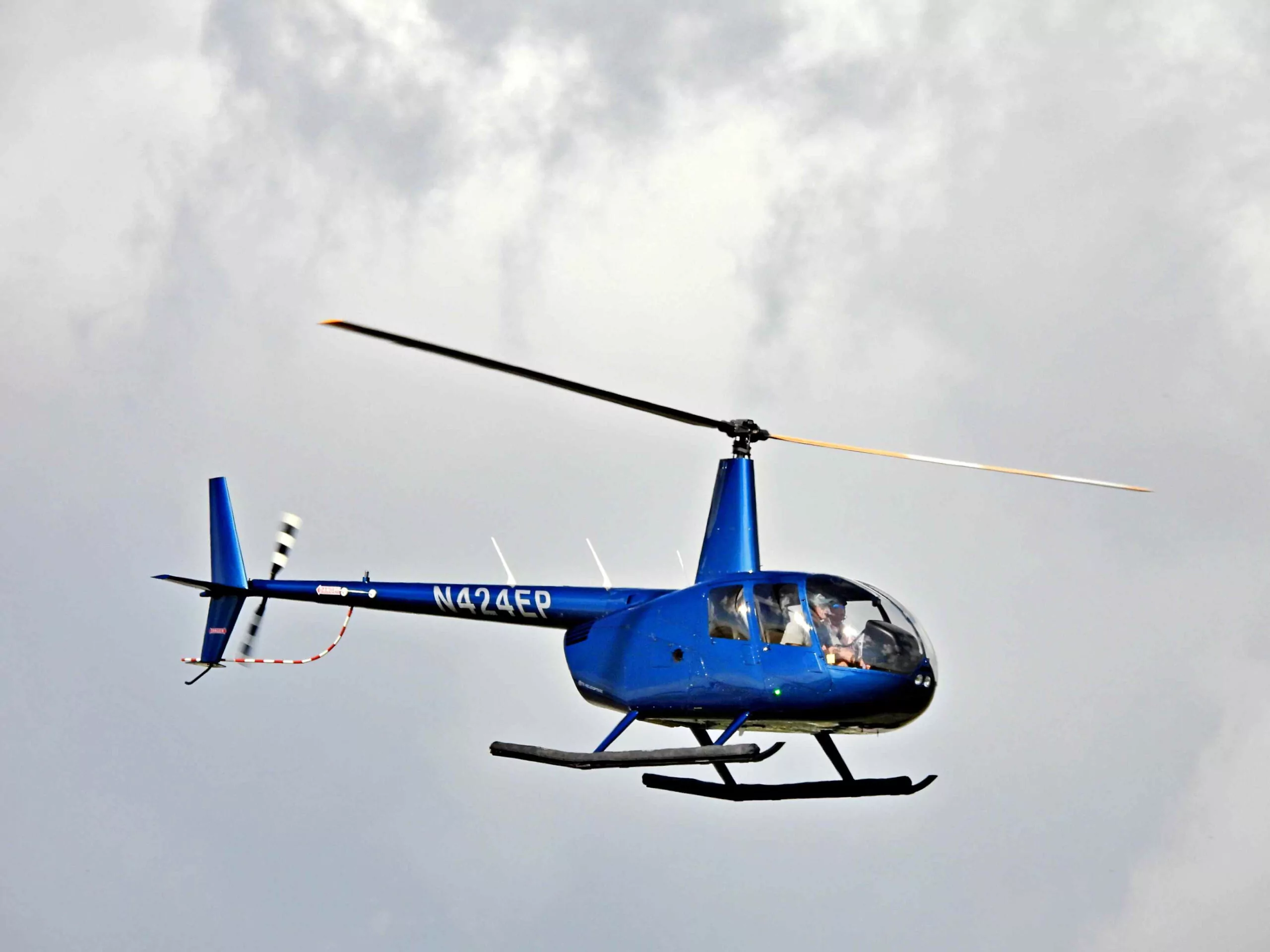 Front Page -ALIGN Sales Store r44 and r22 meet the robinsons training helicopters.jpg scaled 1